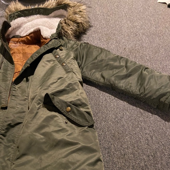 American Eagle Coat - Picture 2 of 9